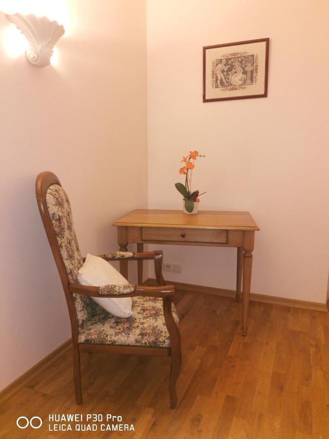 몽티니 라 레슬레 Chambre D'Hotes Le Val Du Chapelain B&B 외부 사진