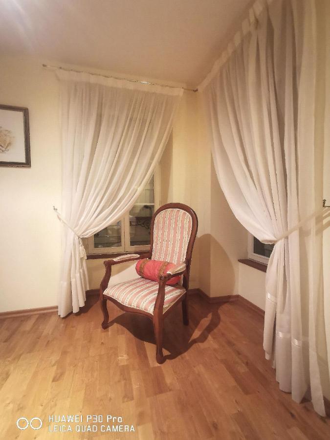 몽티니 라 레슬레 Chambre D'Hotes Le Val Du Chapelain B&B 외부 사진