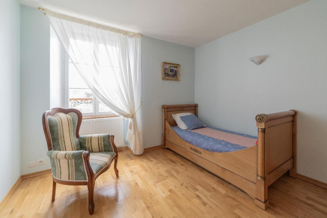 몽티니 라 레슬레 Chambre D'Hotes Le Val Du Chapelain B&B 외부 사진