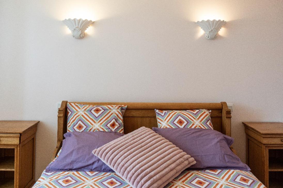 몽티니 라 레슬레 Chambre D'Hotes Le Val Du Chapelain B&B 외부 사진