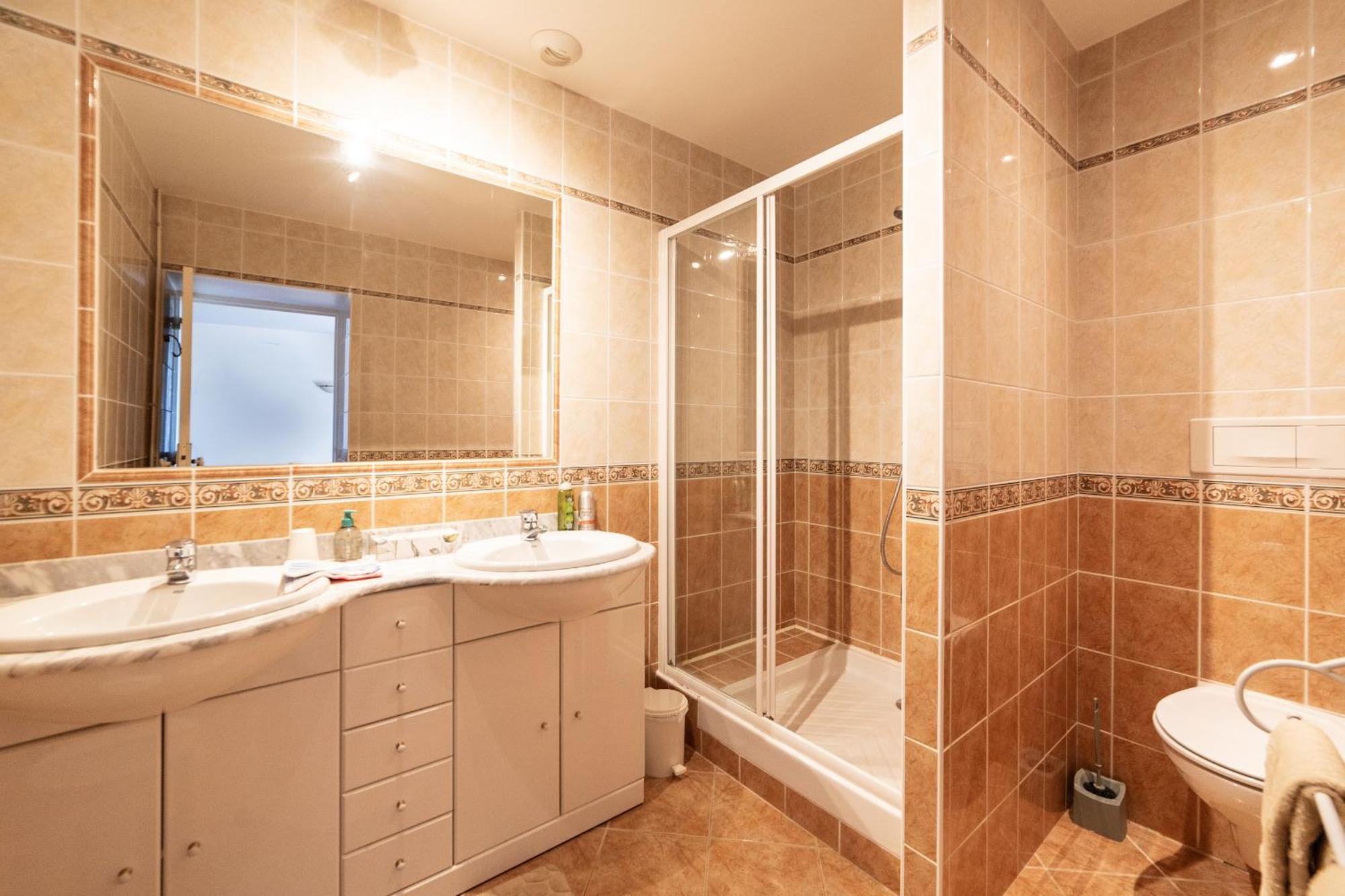몽티니 라 레슬레 Chambre D'Hotes Le Val Du Chapelain B&B 객실 사진